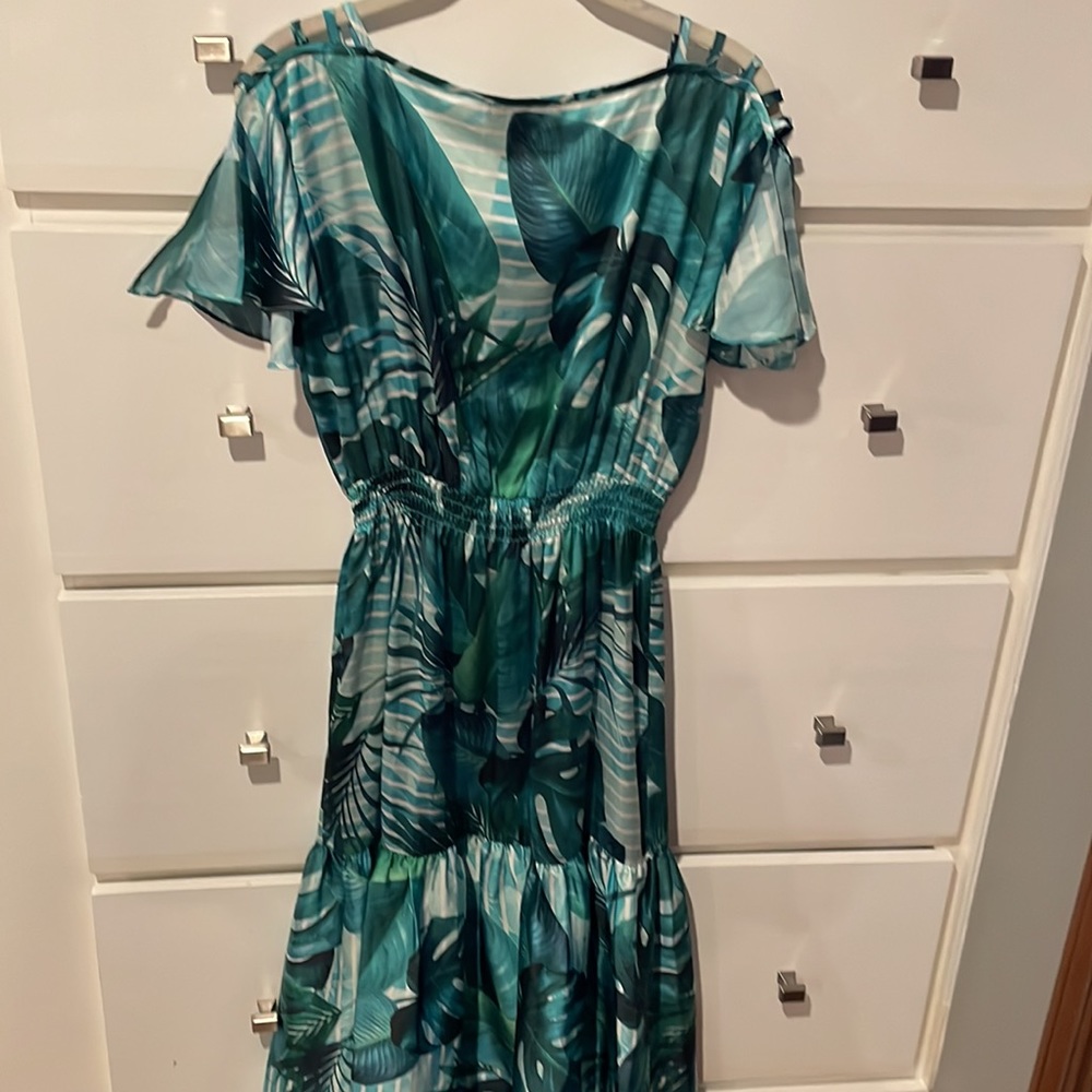 Green Leaf Patterned Long Dress - image 7